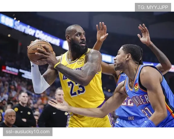 镜头捕捉：一次边线球争执导致比赛中断近三分钟，双方球员情绪激动